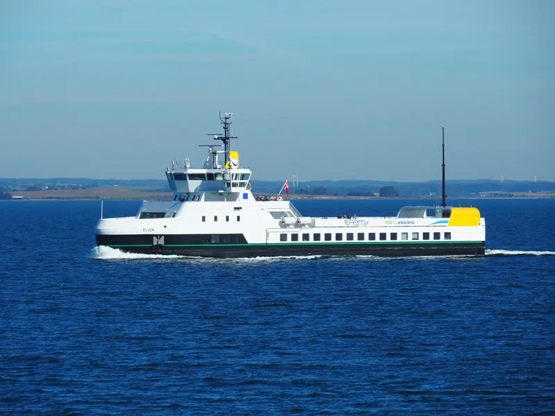 Elfærgen Ellen fra siden