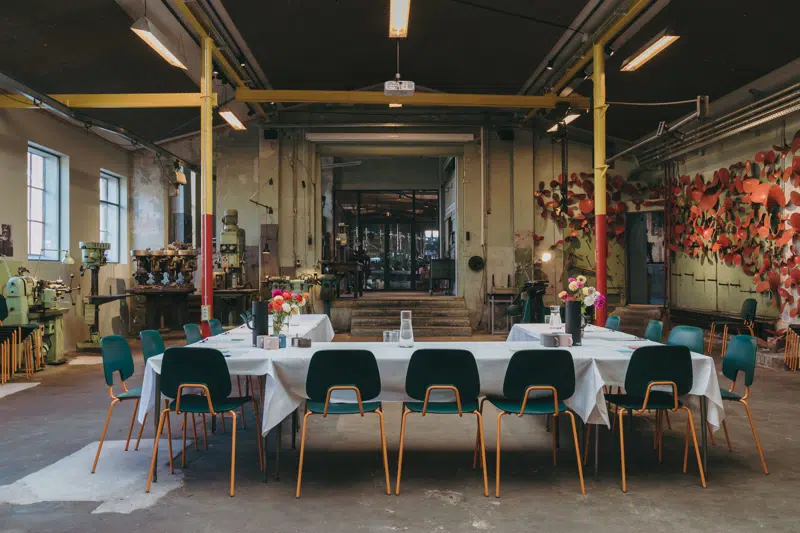 Opdækning på motorfabrikken