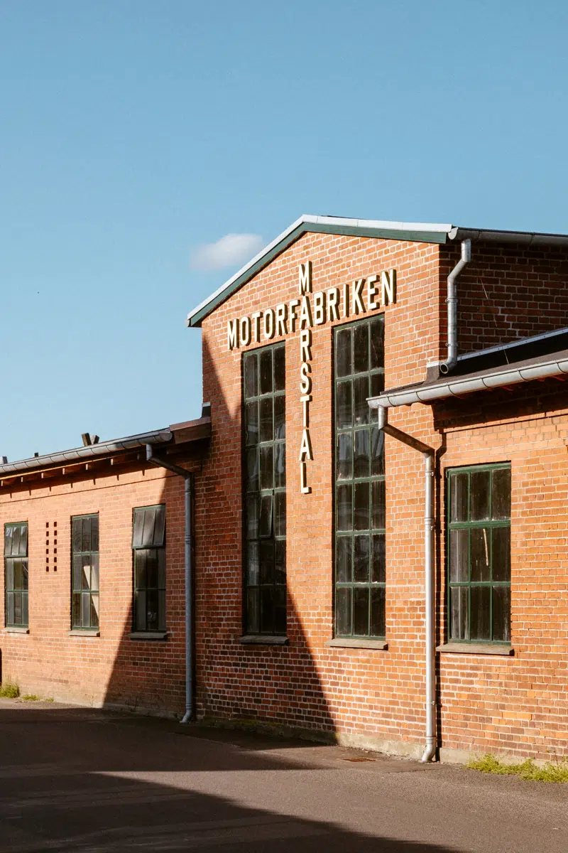 Fronten på motorfabrikkens bygning