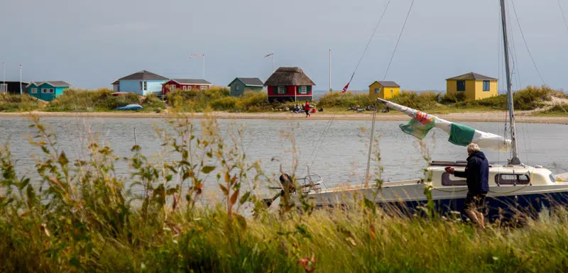 Marstal strand med badehusene