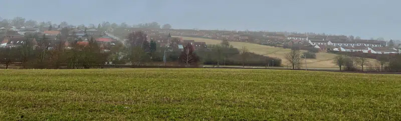 Udsigt fra byudviklingsområdet mod Veksø By