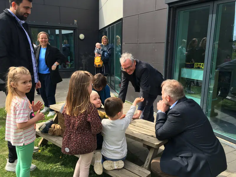 Mandag den 30. april underskrev Furesø Kommune og Børns Vilkår en tiårig partnerskabsaftale. Det foregik i Farum Nordby Børnehus. Furesø Kommune 