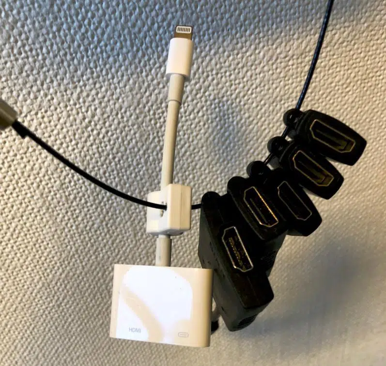 Adapter-ring med forskellige stik til computeren