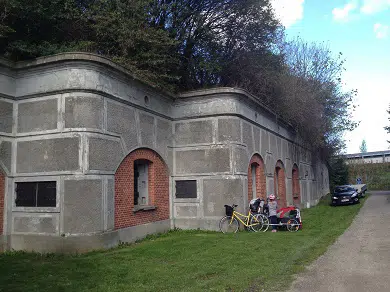 Billede af et fort og et batteri