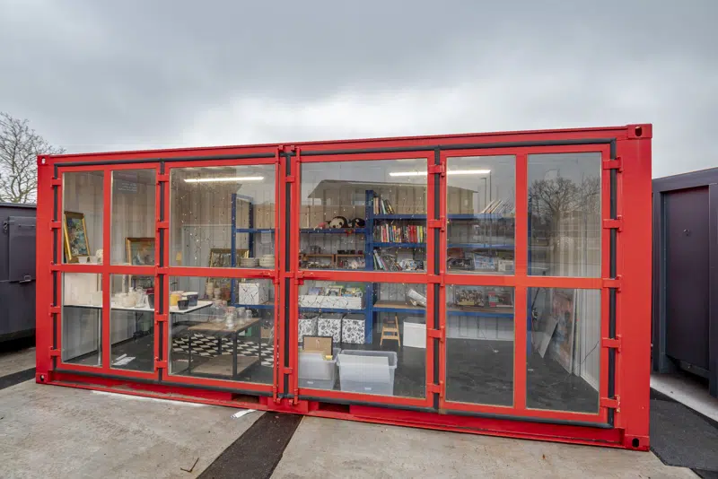 Tag ting helt gratis fra Den Røde Container