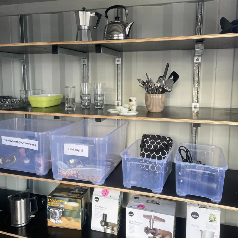 Genbrugssager i byttecontaineren GLADBYT