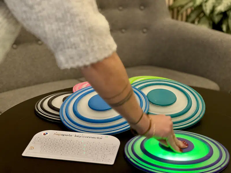 Hopspots lyser, når man trykker på dem