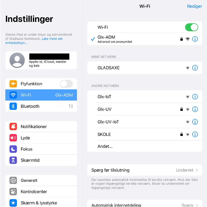 Åbn indstillinger på iPad'en og vælg GLX-ADM under Wi-Fi