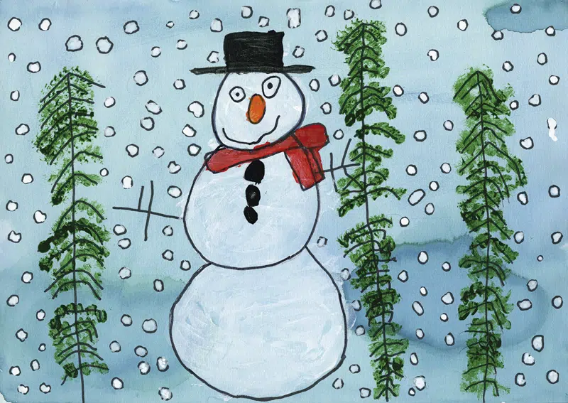 Børnetegning der viser en snemand, snevejr og juletræer