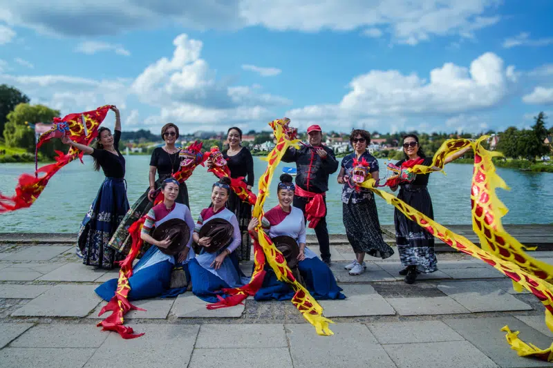 Confucius Institute i traditionelt kinesisk tøj