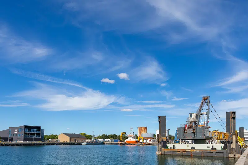 Femern skibe ved kaj og RWE i baggrunden