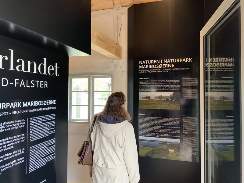 INFO-punkt med skilte Maribosøerne - Naturlandet