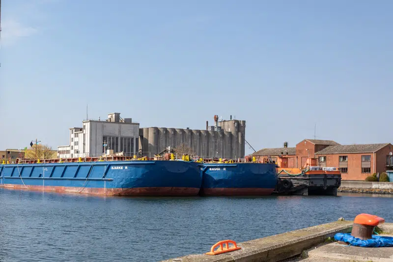 Pramme ved duc d'alber ved Strandpromenaden