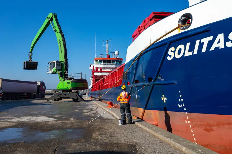 Solitas laster korn ved kaj 4 Nakskov Havn 